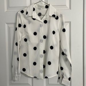 White and black polka dot bottom down shirt